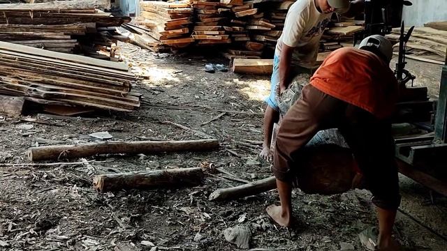 kirain rusak* ternyata kayu jati super digergaji sawmill di sulap untuk meja resin смотреть онлайн