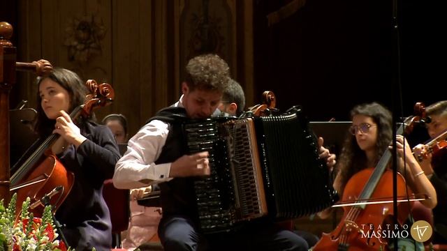 NOTRE-DAME Pietro Adragna & Kids Orchestra - Concerto di Capodanno 2020 - Teatro Massimo di Palermo смотреть онлайн