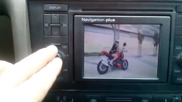 audi navigation plus RNS-D.TV,MP3.VIDEOCLIP.AUX смотреть онлайн