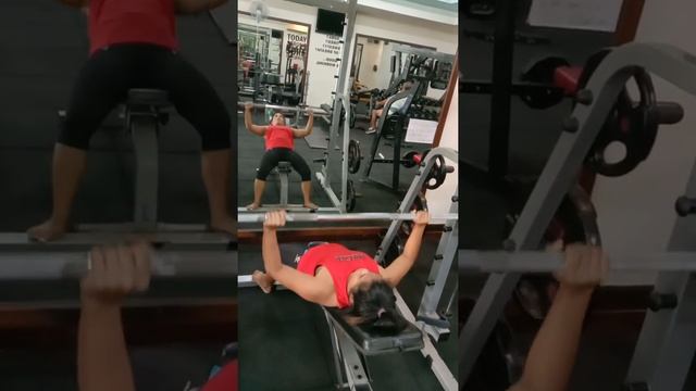 Smith Incline Bench Press May Tita смотреть онлайн