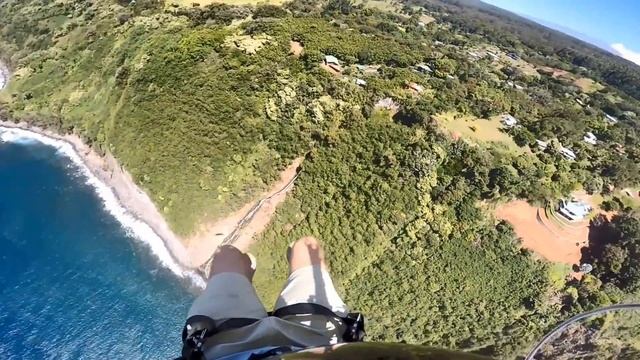 Big island, black sand beach and Ocean Waterfalls. смотреть онлайн