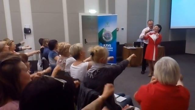 Танцы на стуле! смотреть онлайн