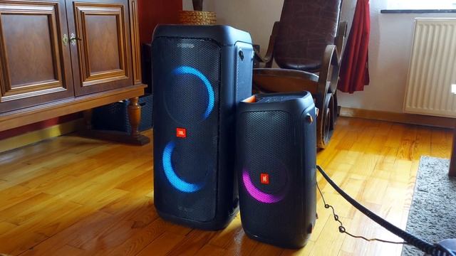 JBL Partybox 300 & JBL Partybox OTG Bass test ( My stoner mind music ) смотреть онлайн