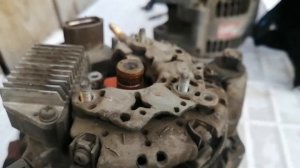 Замена щеток генератора на тойоте.