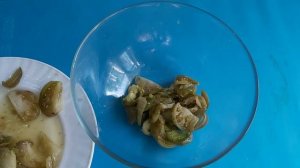 САЛАТ ИЗ ЗЕЛЕНЫХ БОЧКОВЫХ ПОМИДОР.ПОНРАВИТСЯ С ПЕРВОГО РАЗА.