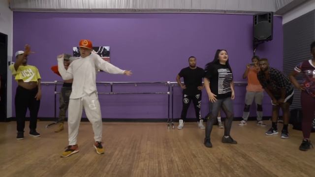 Chris Brown x OHB "Kriss Kross" #KrissKrossChallenge - Michele Soulchild x Christina Kim Davis смотреть онлайн