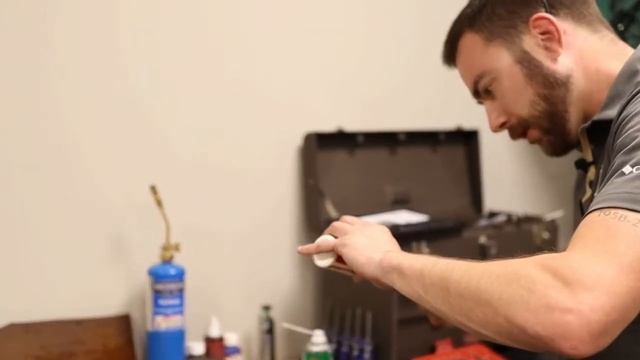 Free Tip Friday: How to lube your revolver. смотреть онлайн