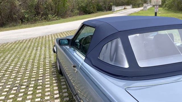 1987 Mercedes Benz 560SL смотреть онлайн