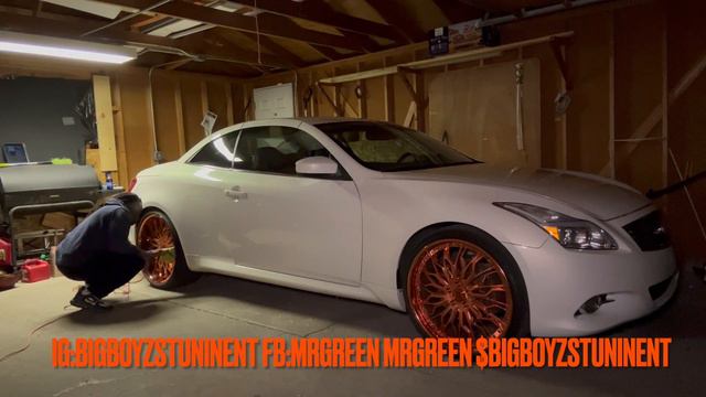 WHITE AND ROSE GOLD CONVERTIBLE INFINITI G37 COUPE WIPE DOWN AND CAR CULTURE TALK смотреть онлайн
