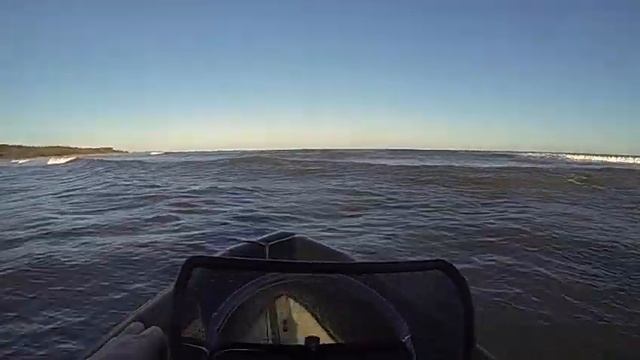 rib boat jumping waves смотреть онлайн