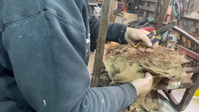 Д 01.2. КАК Я ОБИВКУ СНИМАЛ. УЖАСЫ ПОД ГОБЕЛЕНОМ. смотреть онлайн