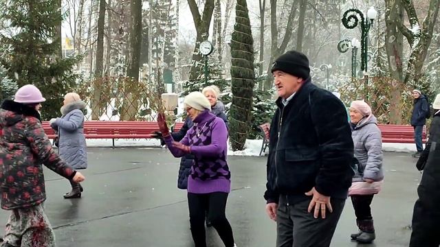 ТАКОГО ДРУГОГО, КАК ТЫ ЗОЛОТОГО, МНЕ НЕ НАЙТИ!???/ТАНЦЫ В ПАРКЕ ГОРЬКОГО ХАРЬКОВ ФЕВРАЛЬ 2022 смотреть онлайн