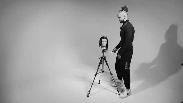 Тизер | Обучение мужским стрижкам/Как выполнить подъем пряди на внутренней стороне пальцев (ENG SUB смотреть онлайн