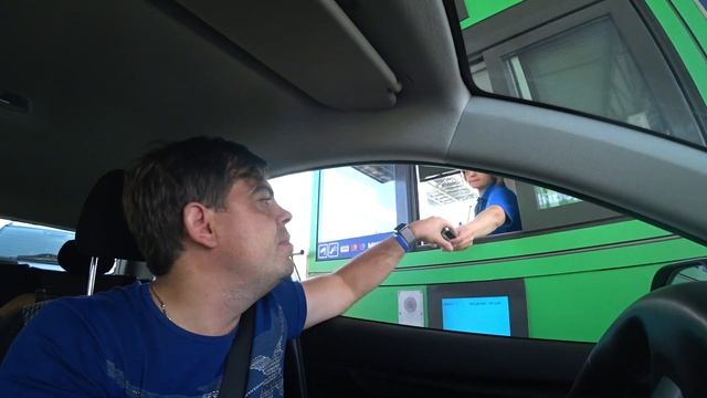 Где парковать каршеринг в Шереметьево. 10000 штраф за неправльную парковку смотреть онлайн