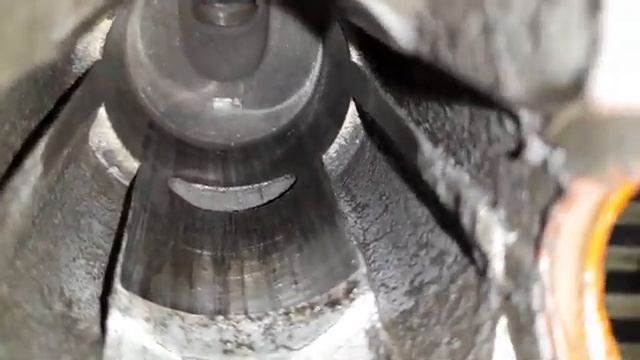 Последствия попадания грязи, песка в двигатель бензопилы Stihl MS 180 смотреть онлайн