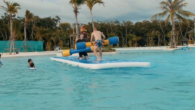 Отрываемся в новом аквапарке Blue Tree Lagoon на Пхукете, Таиланд смотреть онлайн