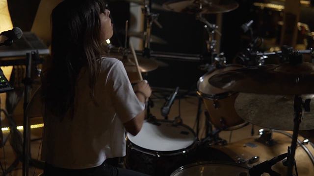 Arctic Monkeys - Brianstorm | Drum Cover by Eleni Nota смотреть онлайн