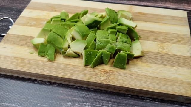 Полезный салат с авокадо семечками и шпинатом | Avocado salad with seeds and spinach recipe смотреть онлайн