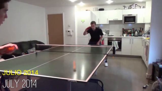 Juegan Ping Pong todos los días durante un año смотреть онлайн