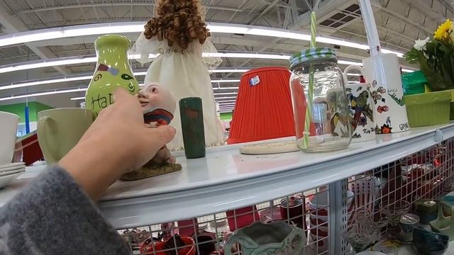 I couldn't help myself! Come along! Goodwill shopping смотреть онлайн