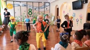 старшая группа танец Помогатор