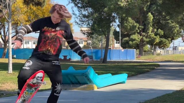 Weird skate obstacle смотреть онлайн