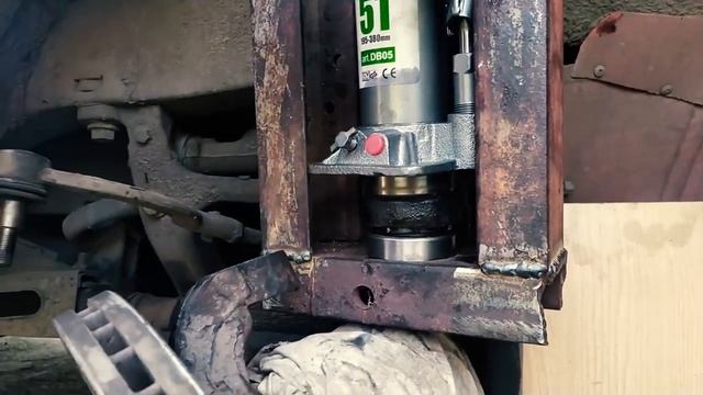 Шаровая опора Renault Master смотреть онлайн