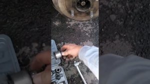 Как снять задний барабан на мазде демио