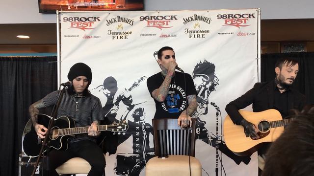 Motionless In White Performing "Voices" (Live In Tampa) RARE Acoustic set! смотреть онлайн