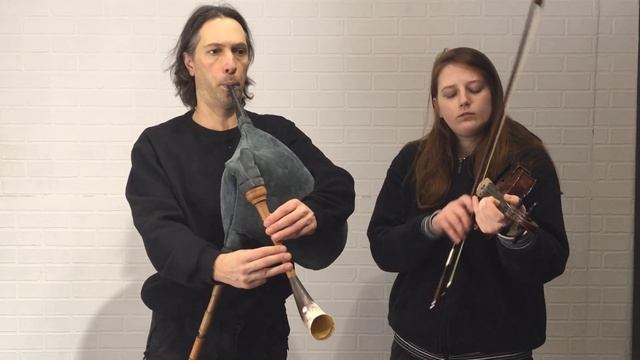 Волынка и скрипка. Наделяная Подстежёнка. Свадебная музыка Поозерья. смотреть онлайн