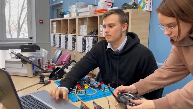 Что такое квадрокоптер? смотреть онлайн