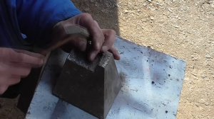 Простейший способ устранения люфта пиноли в верхней втулке китайского сверлильного станка.