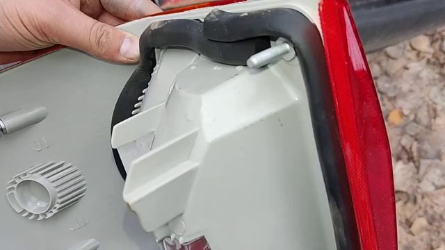 Ауди 80/ Audi 80 ,замена заднего фонаря смотреть онлайн