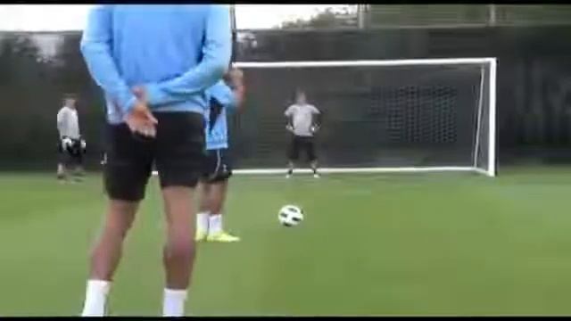 Тоттенхем бьет пенальти закрытыми глазами mp4 смотреть онлайн