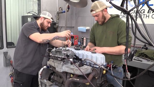 Do Roller Rockers Make Power? (Dyno Testing a Jeep Stroker to Find More Horsepower) смотреть онлайн
