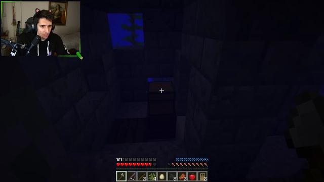 BOT mi govori STA da radim u MINECRAFTU! смотреть онлайн