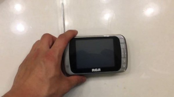 RCA 3.5" Portable TV DHT235A Unboxing & Review 720p 60Hz LED-Lit