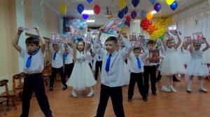 Танец с букварями. МАДОУ "Детский сад №21 "Алёнка", г. Гурьевск