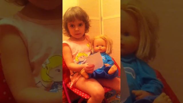 Яна, в 3 года, читает стих "Зима недаром злится..." Тютчева смотреть онлайн