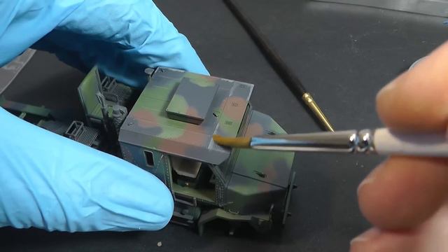 Oshkosh M1070 HET - 1/72 Takom - Tank Transporter Model