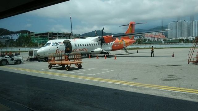 АЭРОПОРТ ОСТРОВА ПЕНАНГ (Airport Pulau Pinang. Malaysia) смотреть онлайн