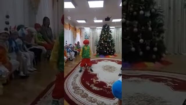 Танец гномики новый 2017 год. смотреть онлайн