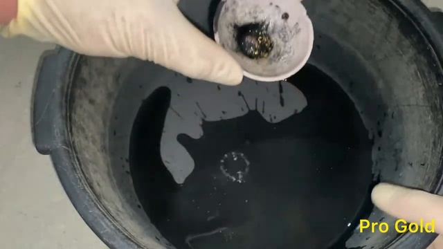 Как вычистить Тигель от Буры и Шлиха/ How to clean the crucible from borax and grinding смотреть онлайн