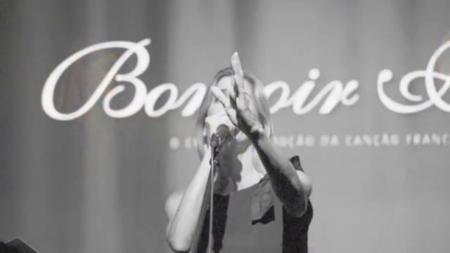 Mila Ferreira - Bonsoir Paris смотреть онлайн