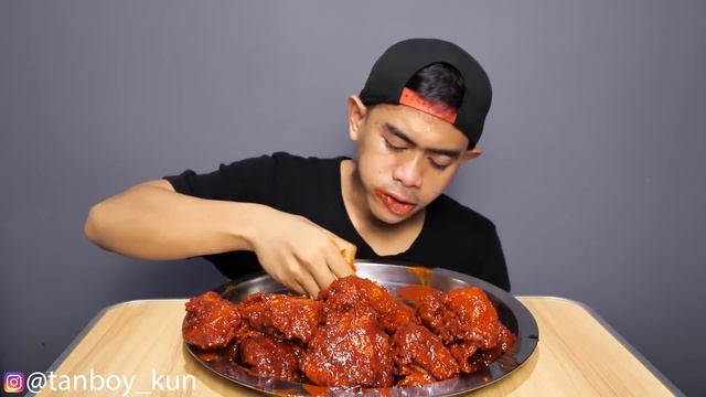 B3RBAHAYA!! BUKA PUASA MAKAN 12 AYAM RICHEESE LEVEL 60 PAKE 2 BOTOL SAOS SAMYANG смотреть онлайн