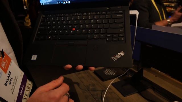 Lenovo ThinkPad X1 Carbon Ultrabook Hands On смотреть онлайн