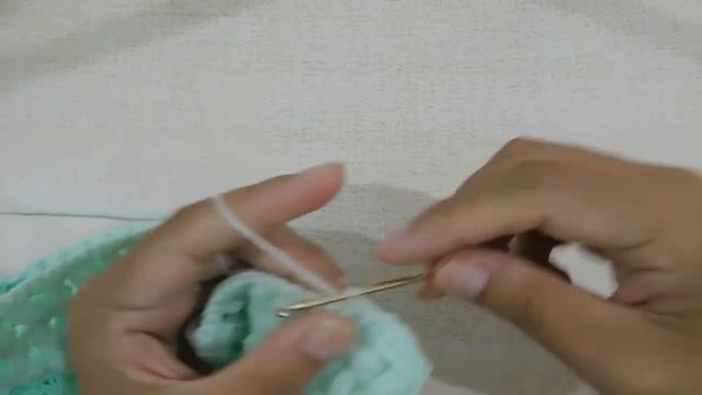 Como Tejer Saquito Para Bebe En Punto Puff (2/3)