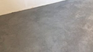 Пол из микроцемента в квартире