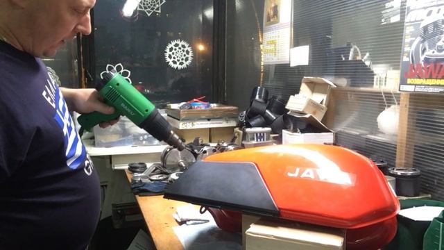 установка накладок на бак ява 638 ПИЛОТ смотреть онлайн