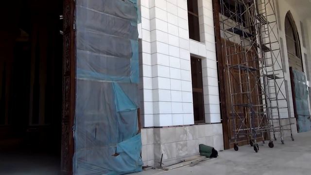 Душанбе. Большая соборная мечеть - самая большая мечеть в Центральной Азии Перед открытием. смотреть онлайн